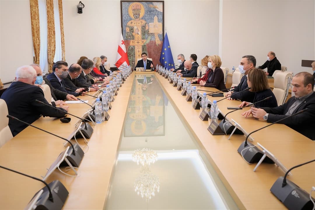 პარლამენტის ბიურომ პლენარული სხდომის დღის წესრიგში ცვლილებები შეიტანა