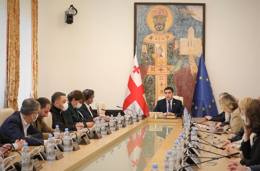 პარლამენტის ბიურომ 12-15 აპრილის პლენარული სხდომების დღის წესრიგზე იმსჯელა