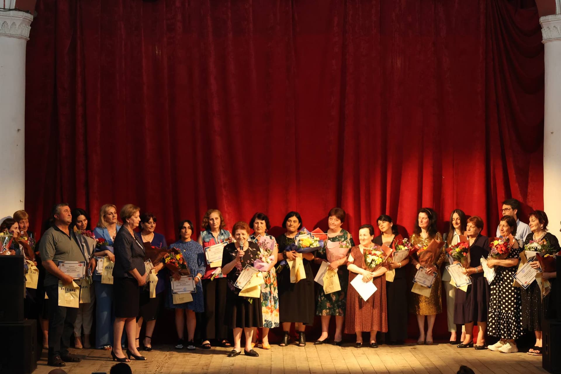 Frontnews image description