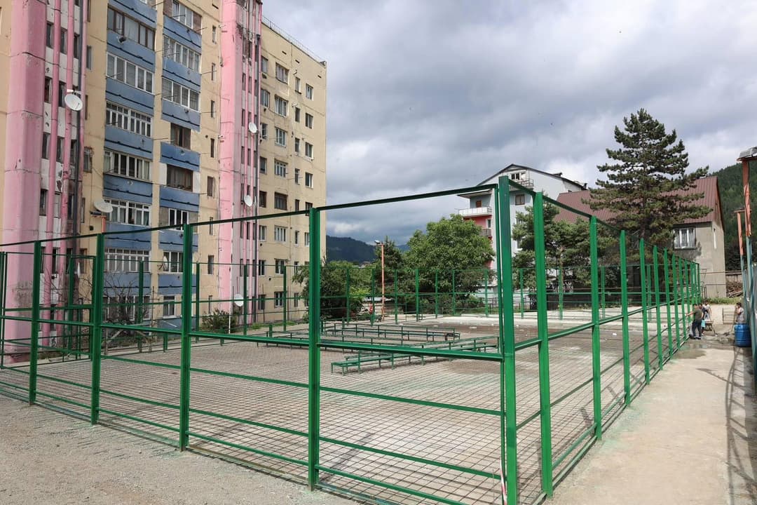 ბორჯომის მუნიციპალიტეტში, 8 მინი სპორტული სტადიონის რეაბილიტაცია მიმდინარეობს