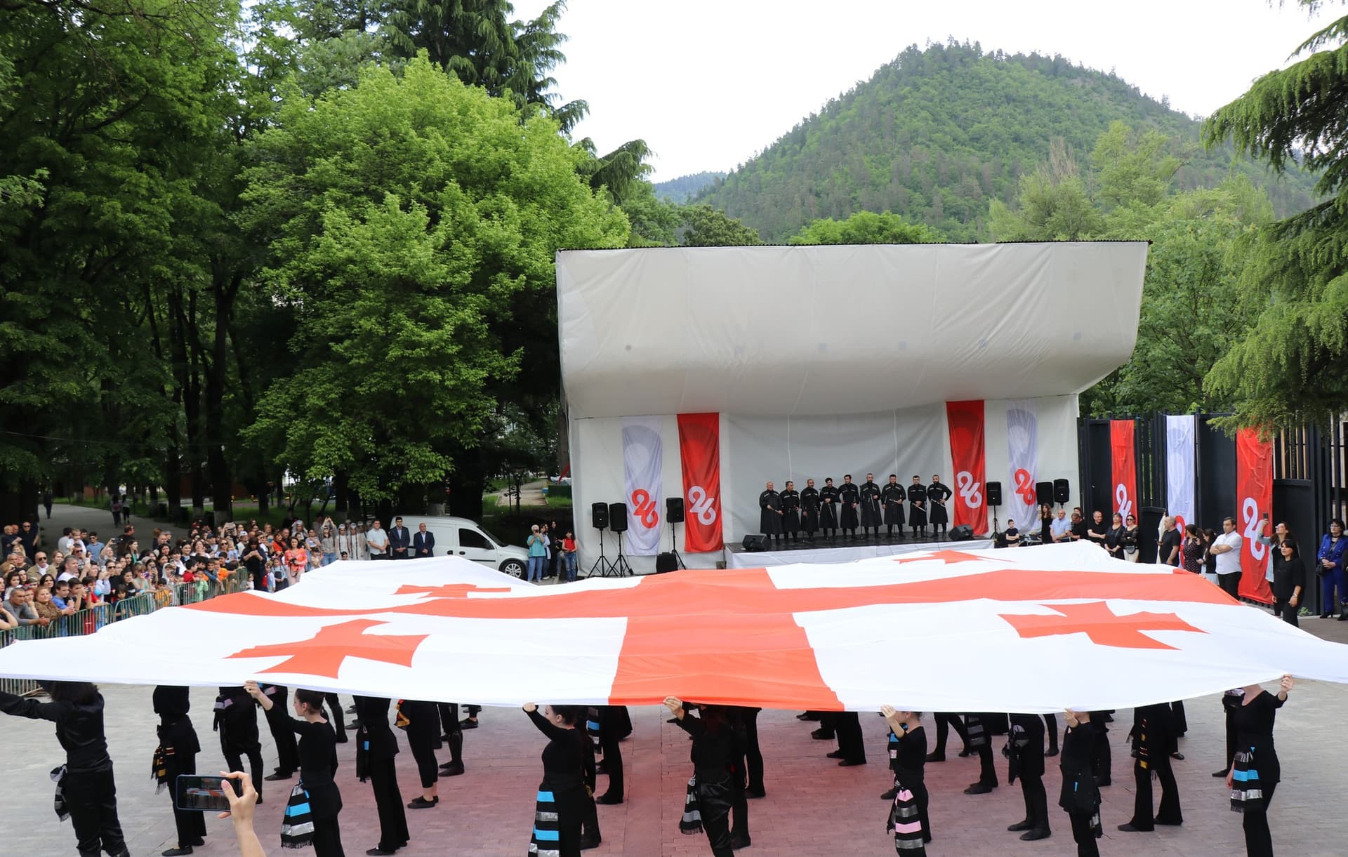 Frontnews image description