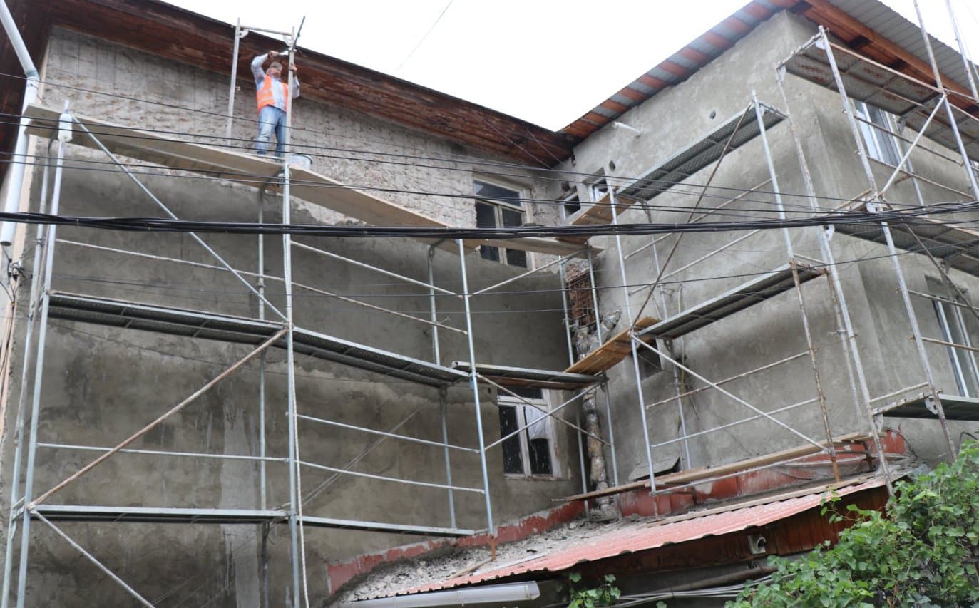 Frontnews image description