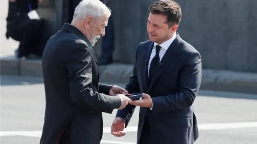 ვლადიმერ ზელენსკიმ ბუბა კიკაბიძე დააჯილდოვა