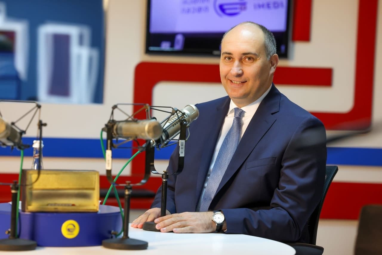 Frontnews image description