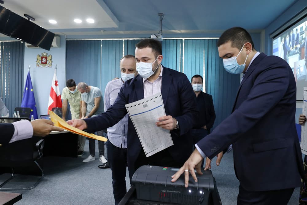 საარჩევნო ადმინისტრაცია ხმის დათვლის ელექტრონული ტექნოლოგიის დანერგვას რამდენიმე უბანზე განიხილავს