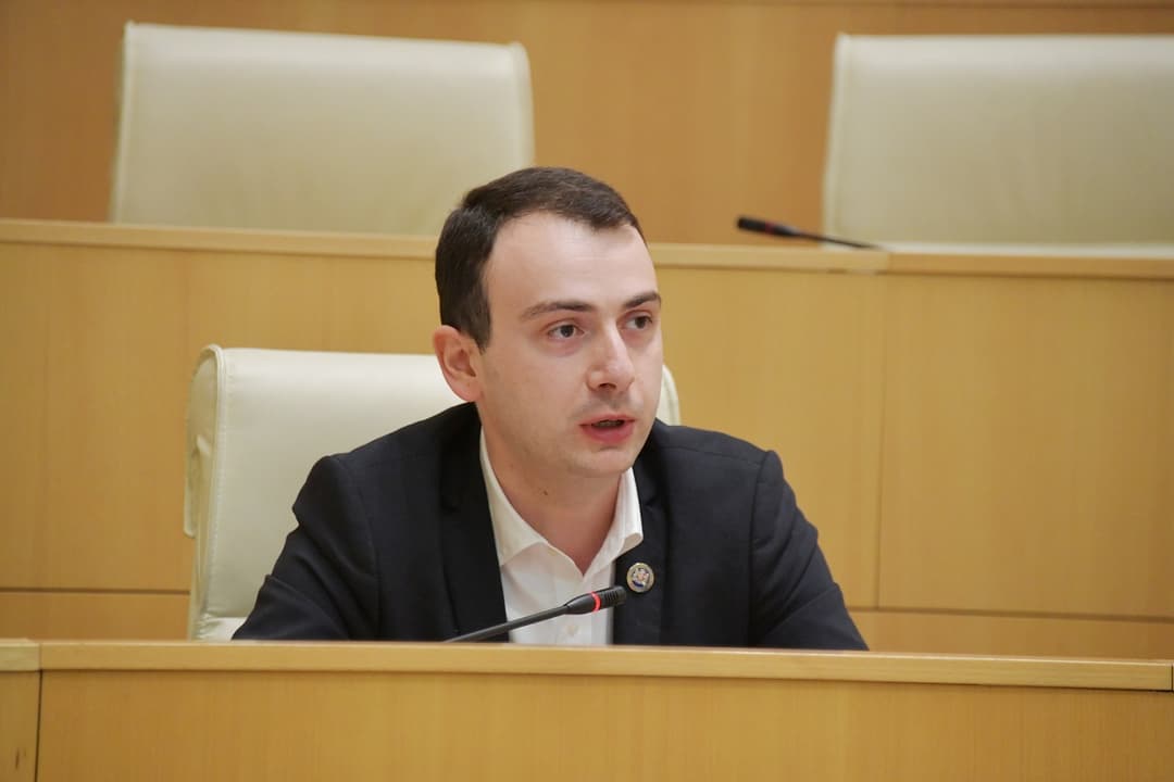 გიორგი ჩაკვეტაძე – რადიკალებმა საბოლოოდ გაგვიმხილეს გეგმაც და მოტივაციაც, 7 ნოემბერი და 26 მაისი უნდათ დააბრუნონ