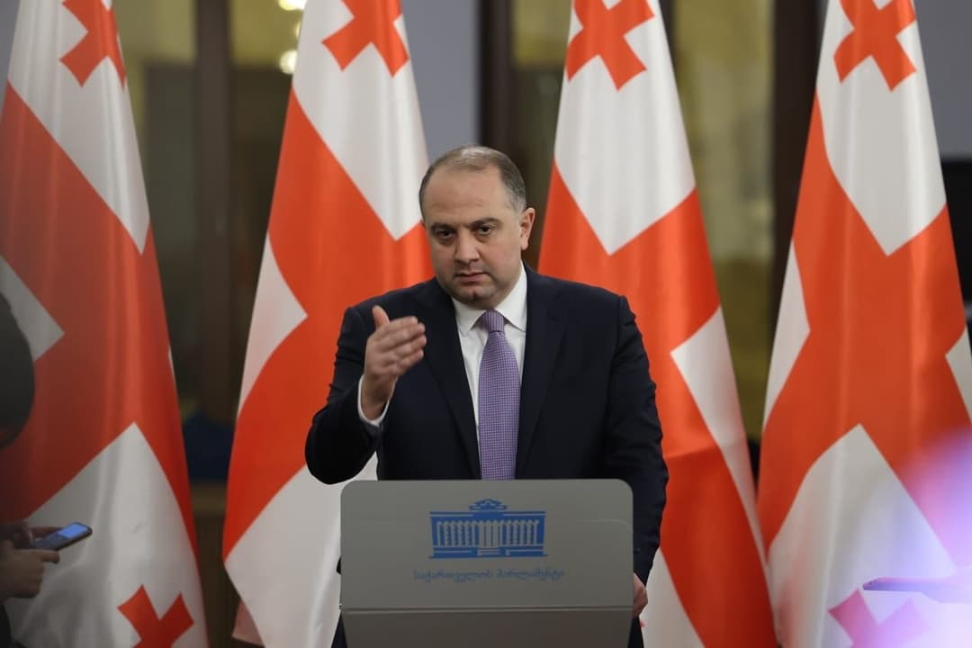 ირაკლი ჩიქოვანი – ელემენტარული დიპლომატიური ეტიკეტის საკითხია, რომ ეს მილოცვა აქამდე ბევრჯერ უნდა გაჟღერებულიყო