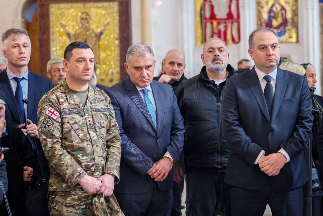 ირაკლი ჩიქოვანი აფხაზეთის ოკუპირებული ტერიტორიიდან გადმოსვენებულთა პანაშვიდს დაესწრო