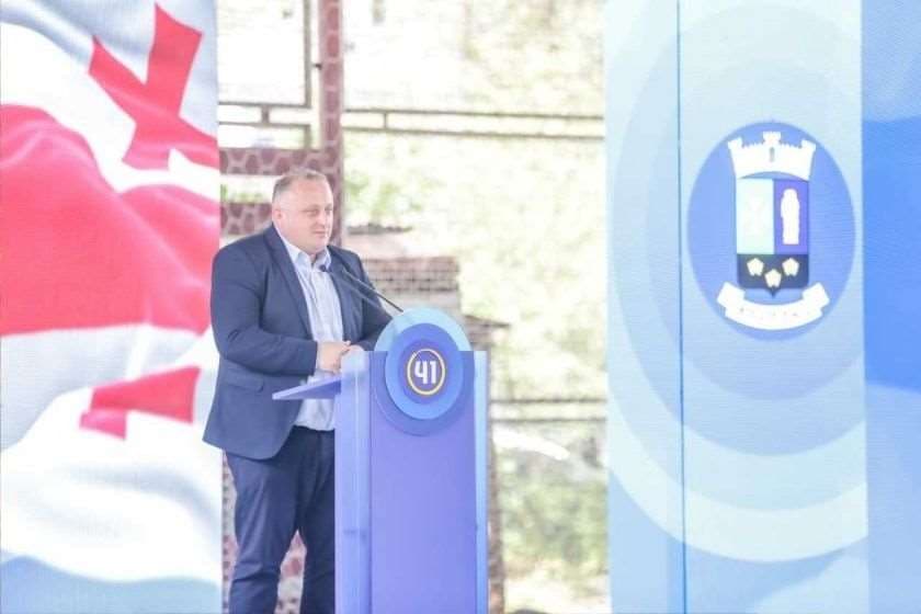 გივი მოდებაძე “მთავარი არხისგან“ ბოდიშს და სიმბოლურად 55 555 ლარს ითხოვს