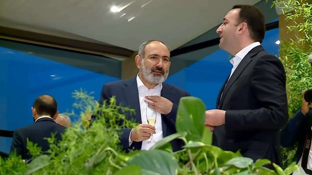 ირაკლი ღარიბაშვილმა ნიკოლ ფაშინიანს ოფიციალურ ვახშამზე უმასპინძლა