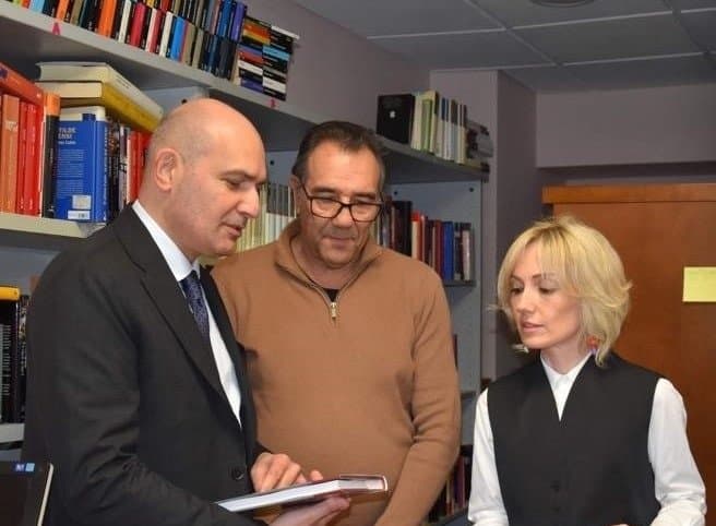 დევნილი ახალგაზრდების კულტურულ-საგანმანათლებლო პროექტებში ჩართვის მიზნით თანამშრომლობის ხელშეკრულება გაფორმდა