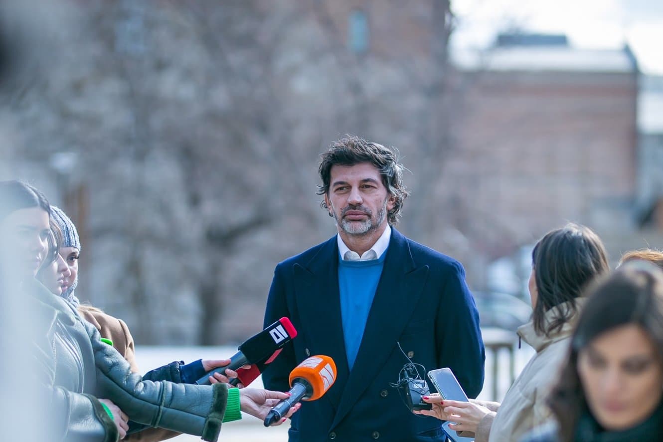 Frontnews image description