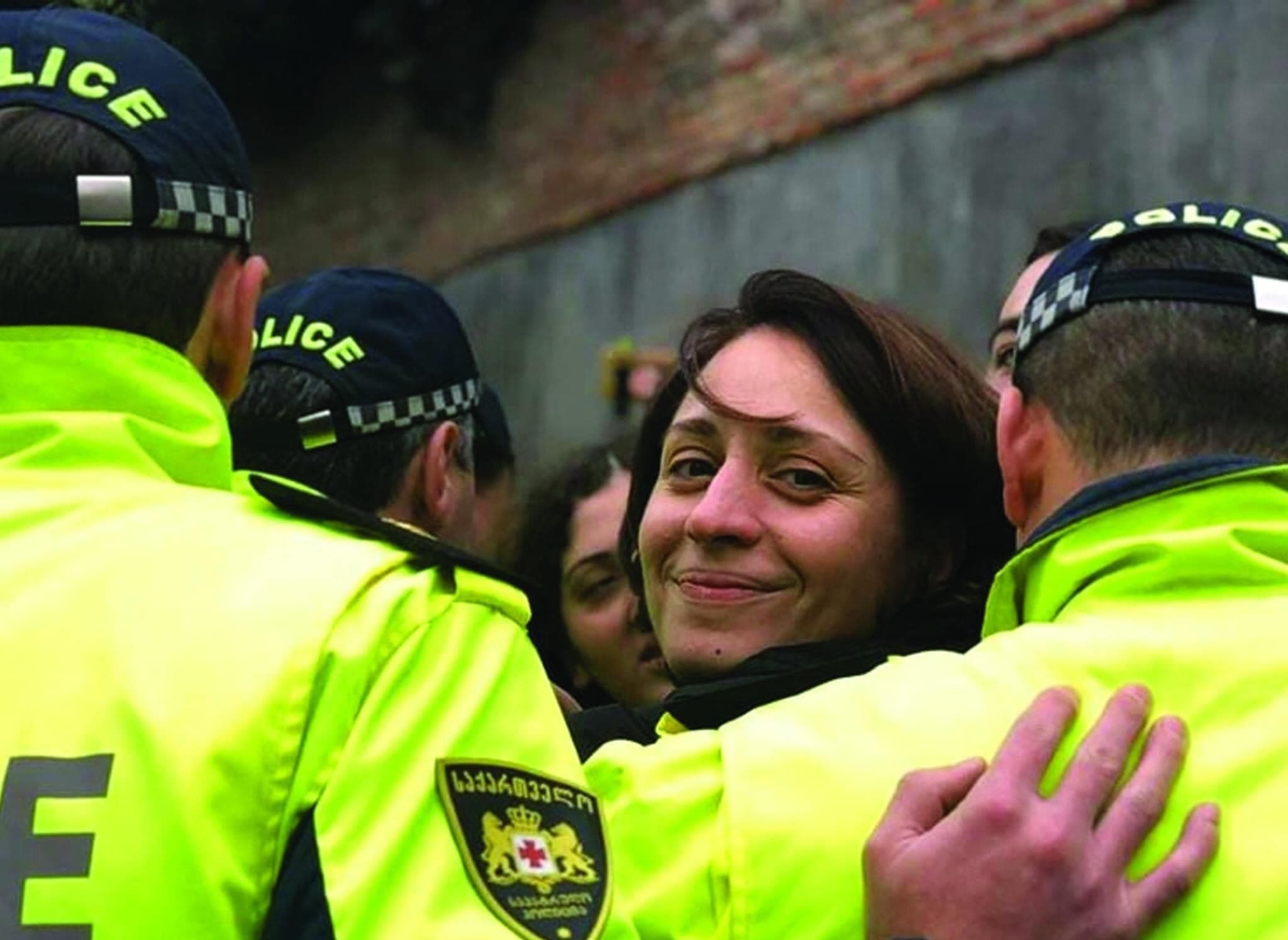 Frontnews image description