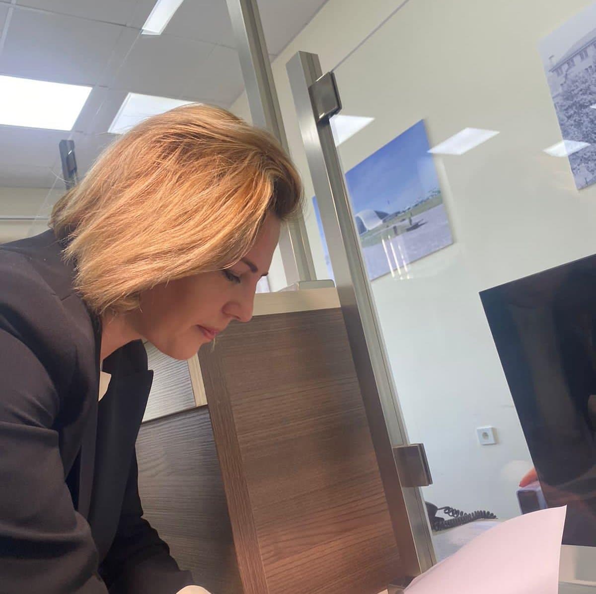 Frontnews image description