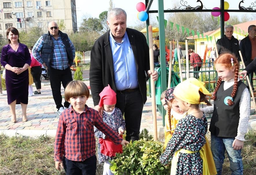 წყალტუბოს მუნიციპალიტეტის მერმა გამწვანების აქციაში მიიღო მონაწილეობა