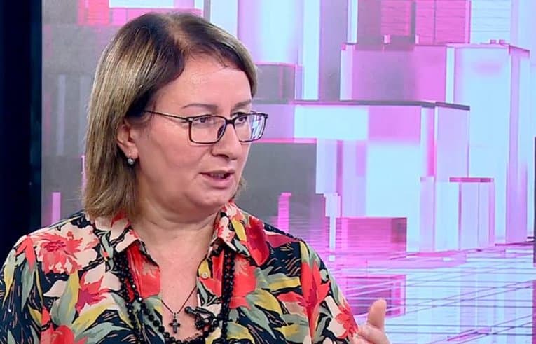 ფიქრია ჩიხრაძე – ასეთი ვიზიტები ემსახურება იმას, რომ გუნდის შიგნით არსებული მერყევი ელემენტები გაამხნეონ