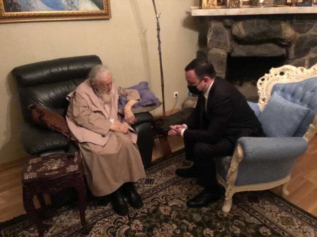 Frontnews image description