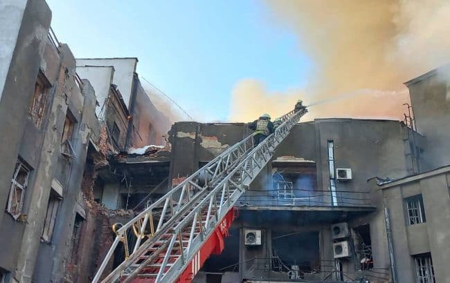 დილის სარაკეტო დარტყმა ხარკოვზე – დაიღუპა ერთი და დაშავდა 18 ადამიანი