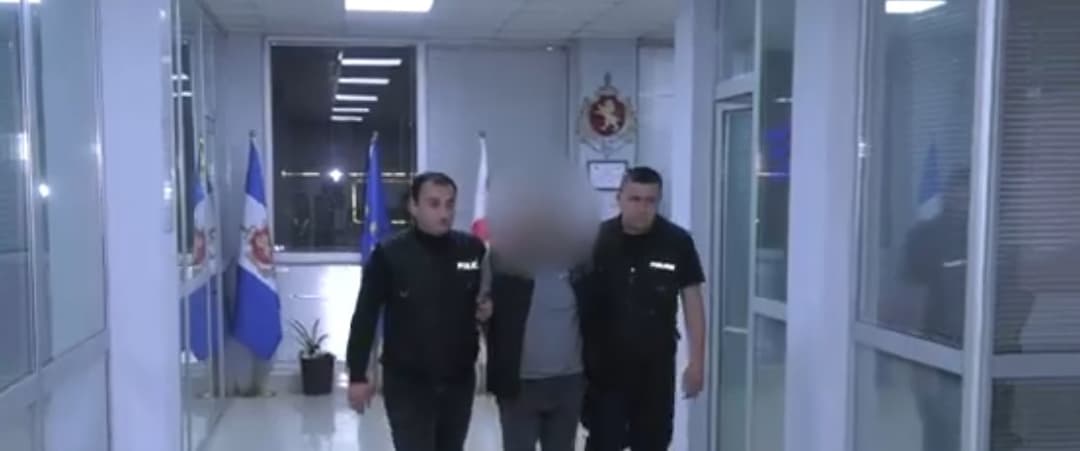 სამეგრელოში შვილის დამამძიმებელ გარემოებებში ჩადენილი განზრახ მკვლელობის მცდელობის ბრალდებით 66 წლის მამაკაცი დააკავეს