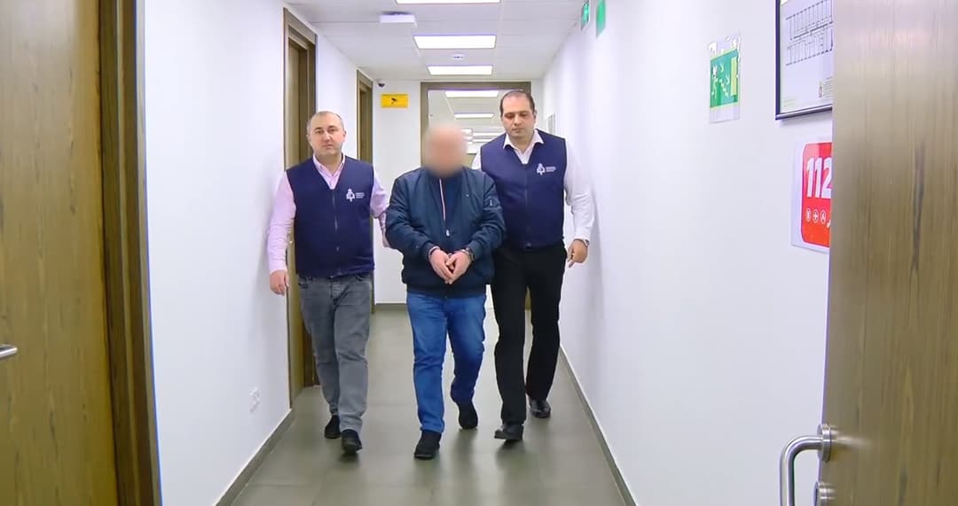 პირადი ცხოვრების საიდუმლოს ხელყოფის ფაქტზე 39 და 63 წლის მამაკაცები დააკავეს