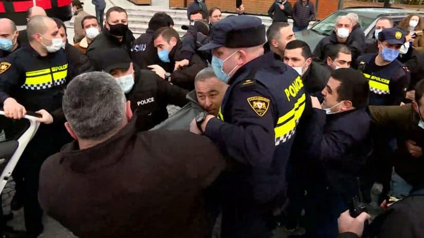 Frontnews image description