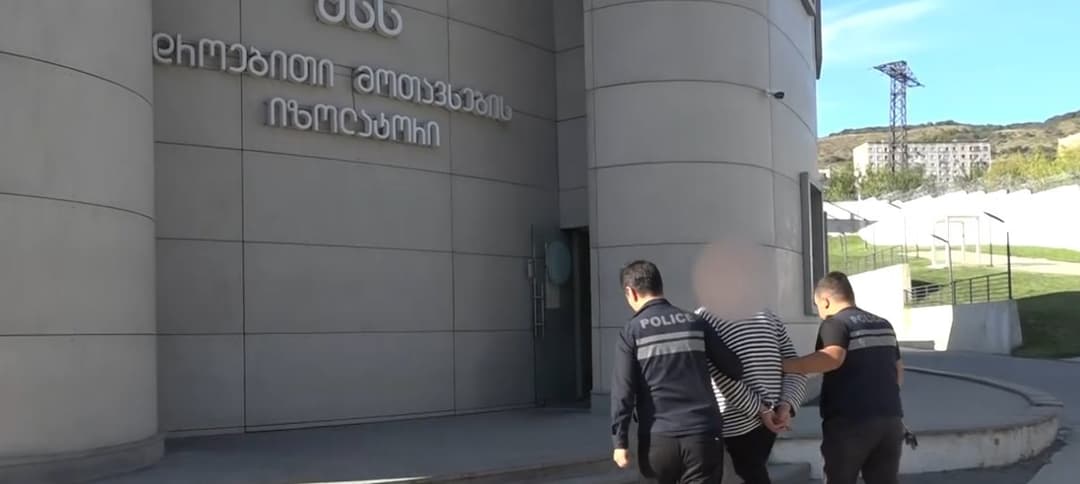 პოლიციამ თბილისში განზრახ მკვლელობის მცდელობის ფაქტთან დაკავშირებით 3 პირი დააკავა