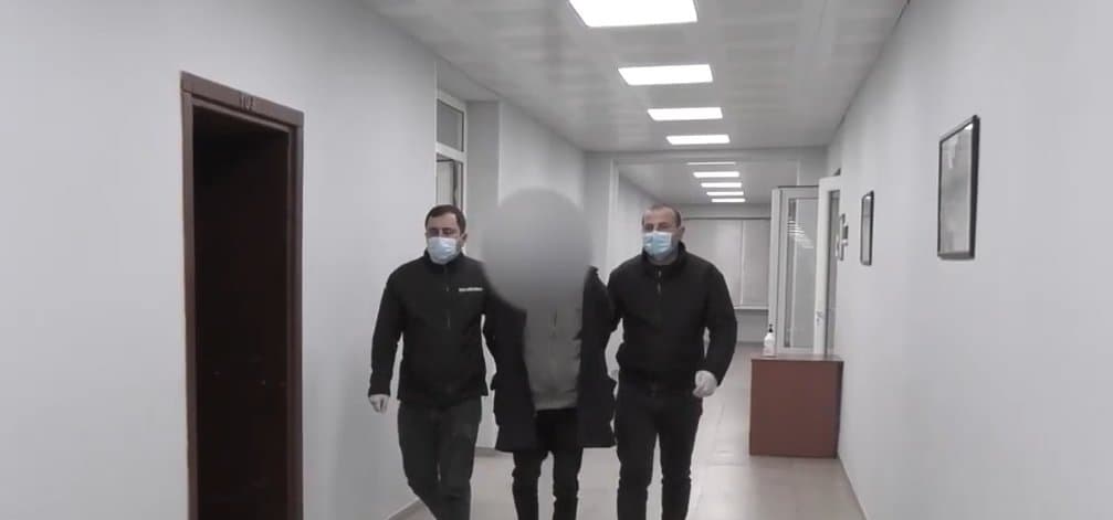 კახეთში ცოლ-ქმრის მკვლელობაში ბრალდებული მამაკაცი ბათუმში დააკავეს