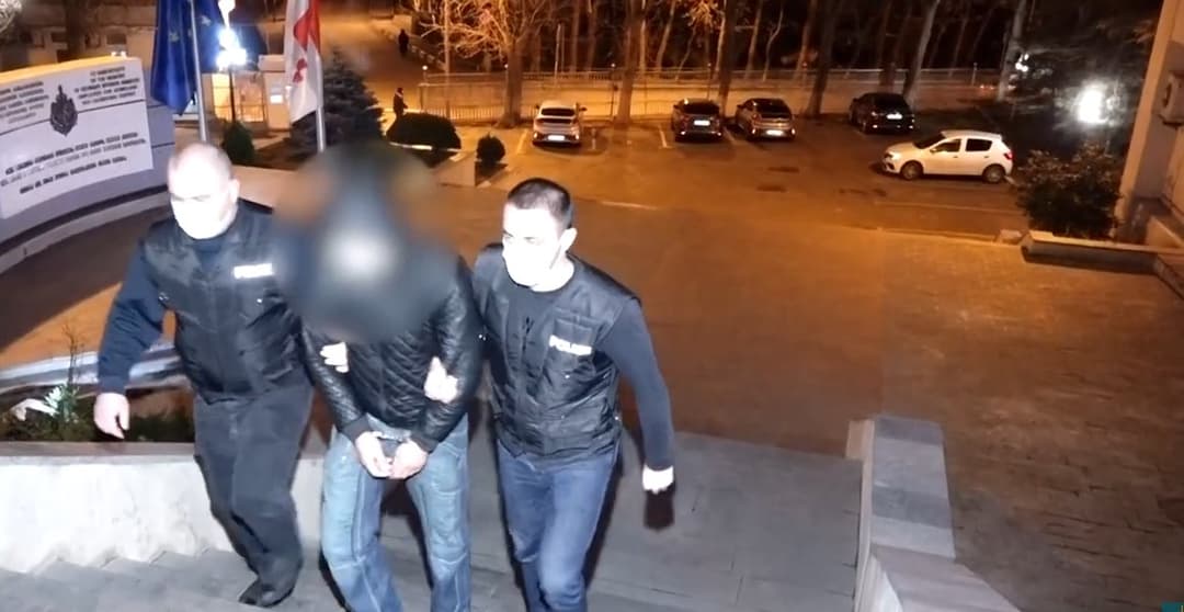 ფინანსური სარგებლის მიღების მიზნით კომპიუტერული მონაცემის ან/და კომპიუტერული სისტემის ხელყოფის ბრალდებით თბილისში 1 პირი დააკავეს