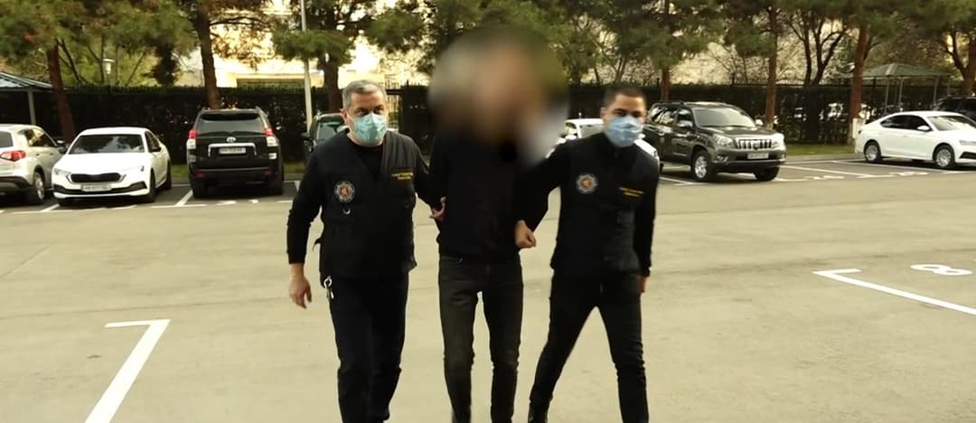 პოლიციამ ნარკოდანაშაულისთვის 1 პირი დააკავა – ამოღებულია განსაკუთრებით დიდი ოდენობით ნარკოტიკული საშუალებები