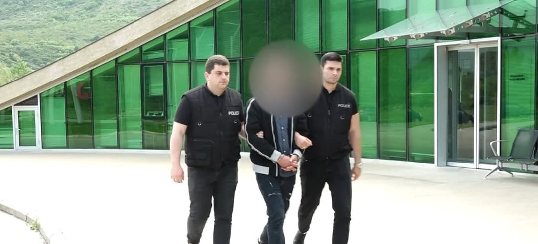 პოლიციამ დანაშაულის შეუტყობინებლობის ბრალდებით ერთი პირი დააკავა