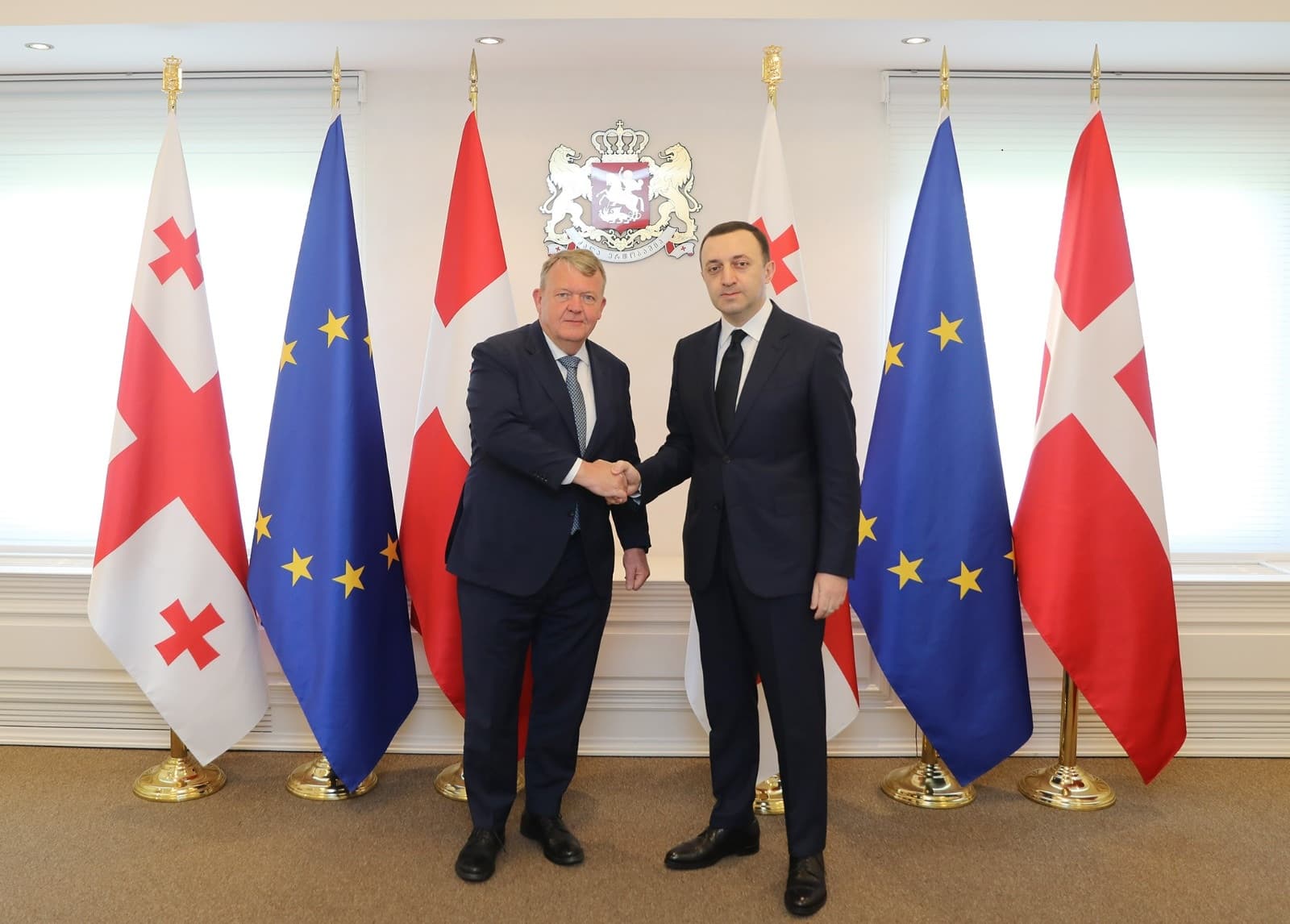 Frontnews image description