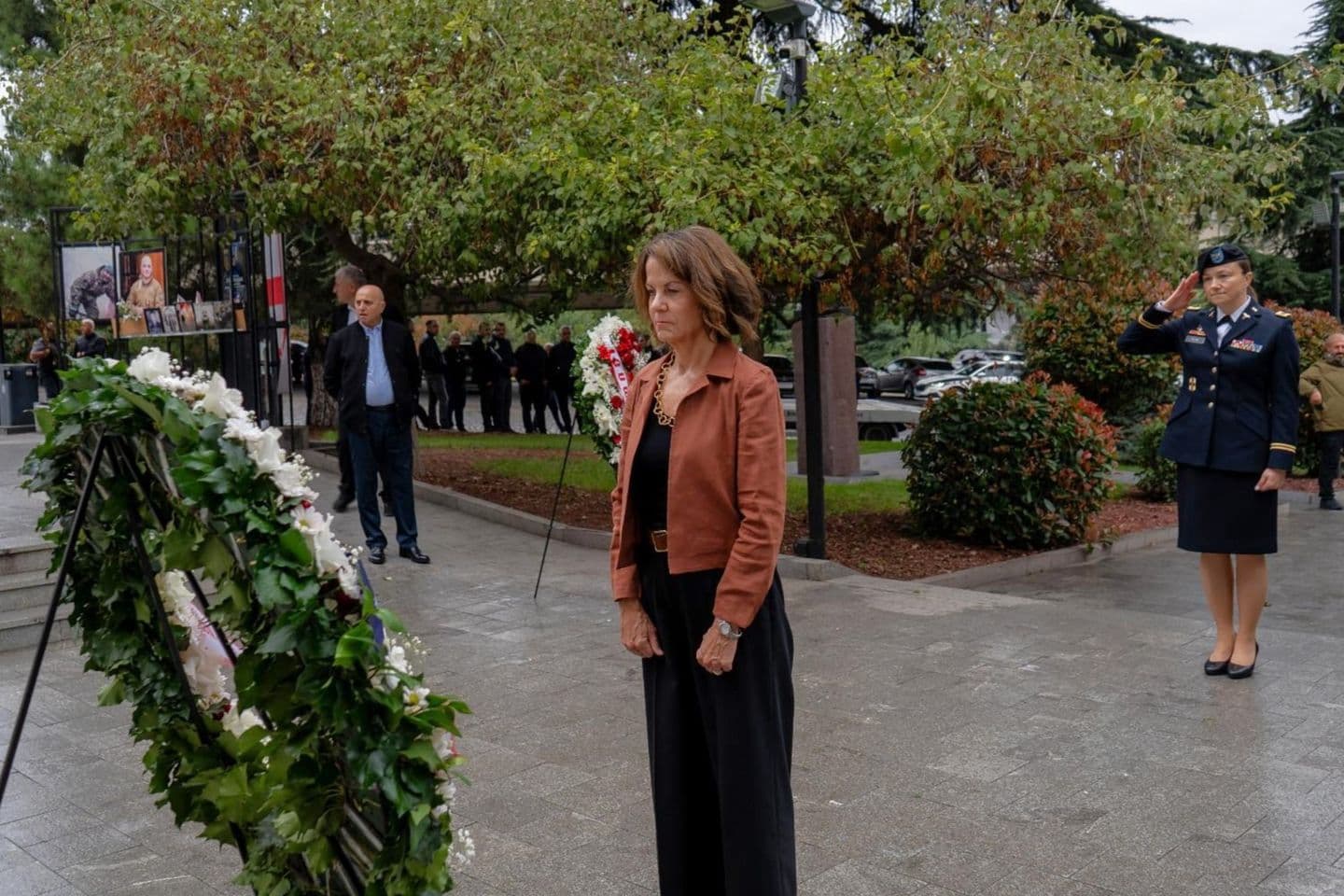 Frontnews image description