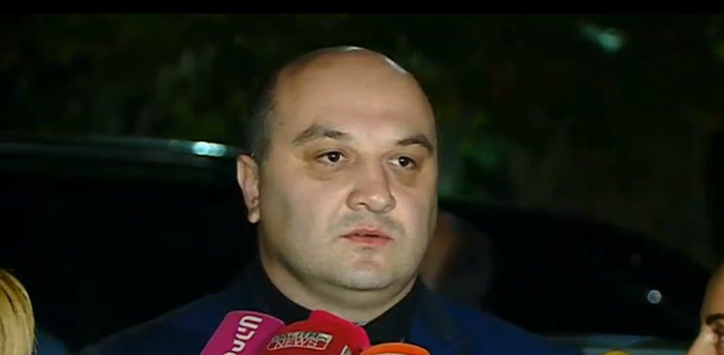 ალექსანდრე დარახველიძე – თავდამსხმელს თან ჰქონდა საკმაოდ ძლიერი შეიარაღება, დანა, ცეცხლსასროლი იარაღი, ხელყუმბარა, სხვა ნივთიერებები