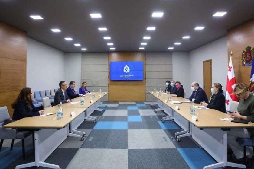 Frontnews image description