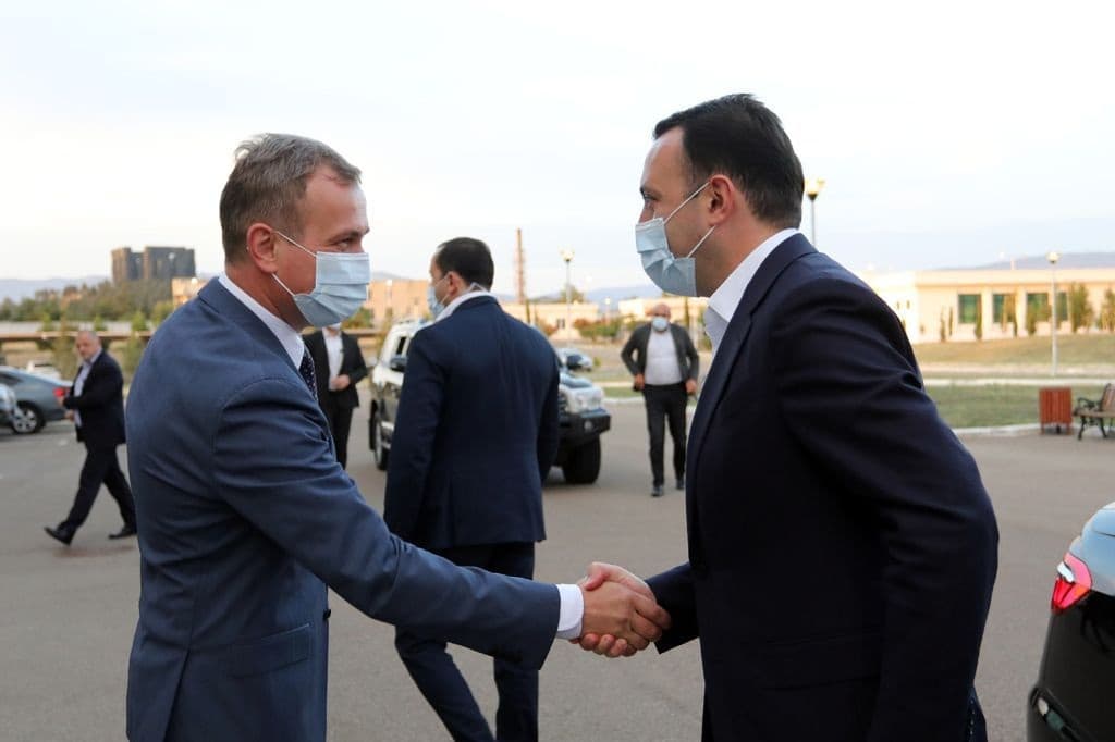 Frontnews image description