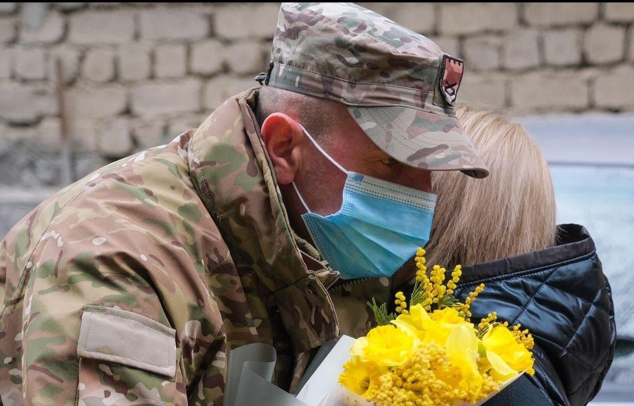 Frontnews image description