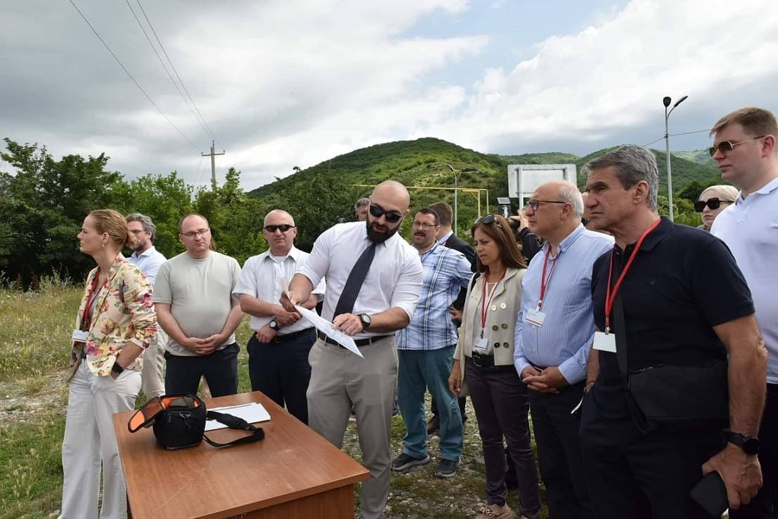 Frontnews image description