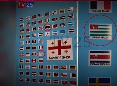 მოსწავლეს, რომელმაც კედელზე განთავსებული სტენდიდან რუსეთის დროშა ჩამოხია, სკოლიდან გარიცხვით ემუქრებიან