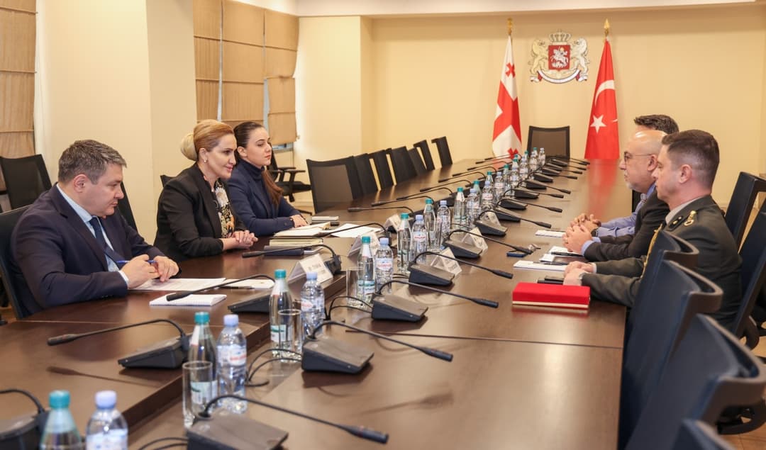 თავდაცვის სამინისტროში თურქეთის ელჩთან და თავდაცვის ატაშესთან შეხვედრა გაიმართა