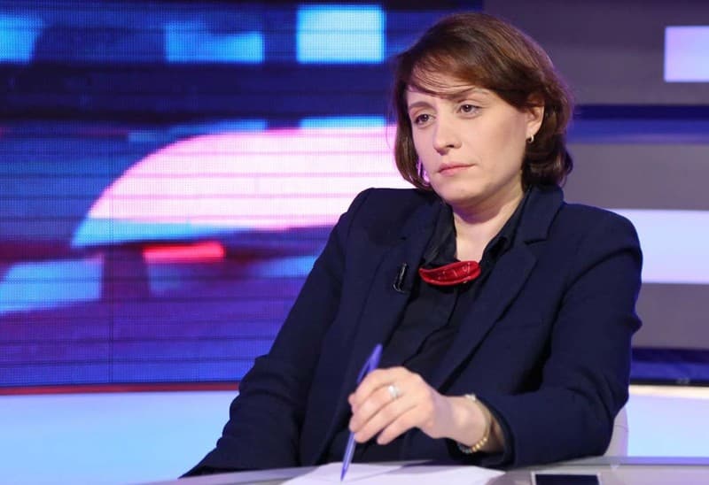 ელენე ხოშტარია – საერთოდ არ ვაპირებთ “ქართული ოცნების” დღის წესრიგით ყოფნას, არანაირი ბოიკოტი, ბოიკოტი იქნებოდა დანებება