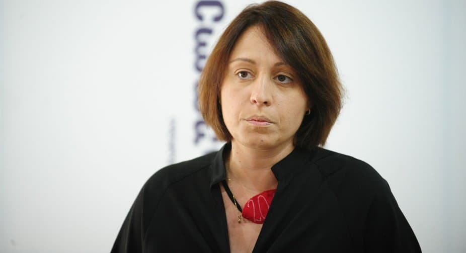 ელენე ხოშტარია – გვაჩვევენ რეპრესიებს და გვსინჯავენ შემგუებლობა, კომფორმიზმზე