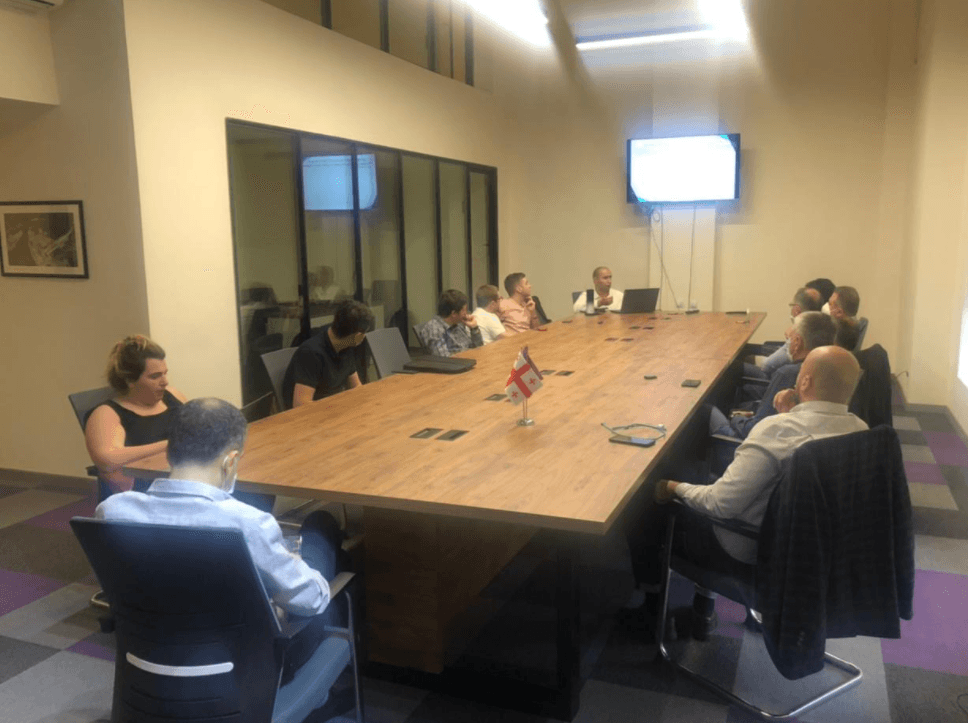 პარტია “საქართველოსთვის“ უსაფრთხოების ჯგუფის წარმომადგენლები ექსპერტებს შეხვდნენ