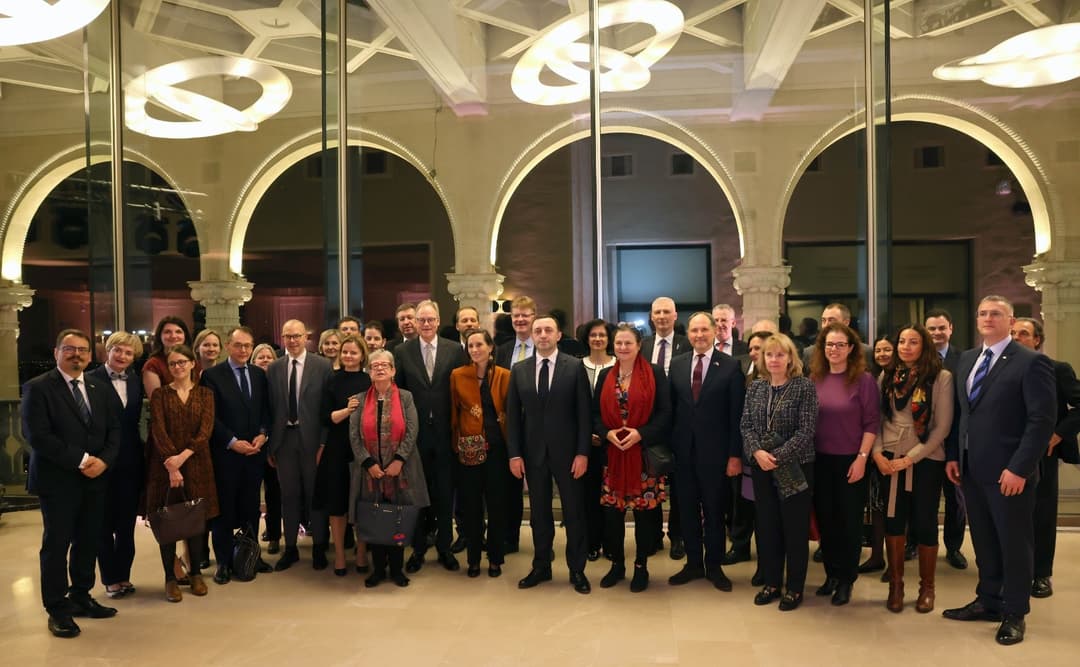 ირაკლი ღარიბაშვილმა ევროკავშირის დელეგაციის წევრებს ვახშამზე უმასპინძლა