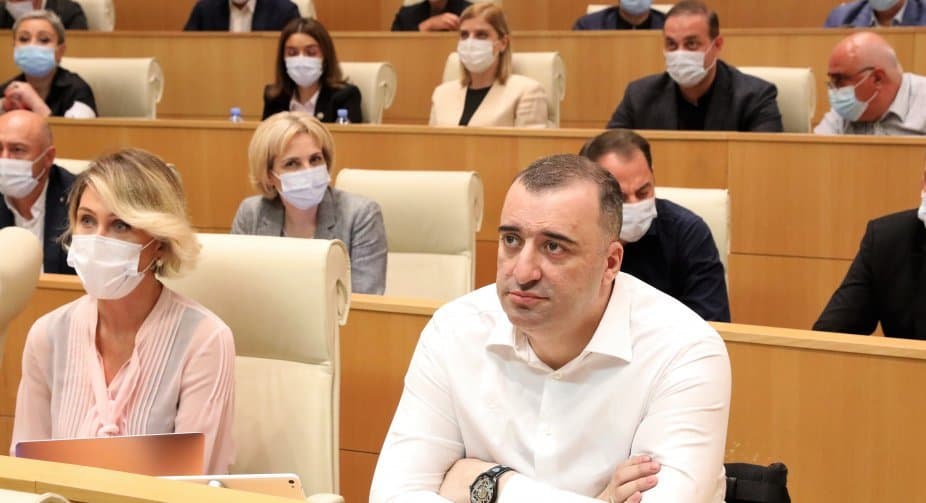 რატი იონათამიშვილი – “ნაცმოძრაობის” პოლიტიკის შედეგი ვიცით – ქვეყნის ტერიტორიის 20% ჩააბარეს რუსეთს, კარგად გვახსოვს მათი მხარდაჭერილი რეზოლუციაც, რომელსაც 10 წელი უმალავდნენ ხალხს