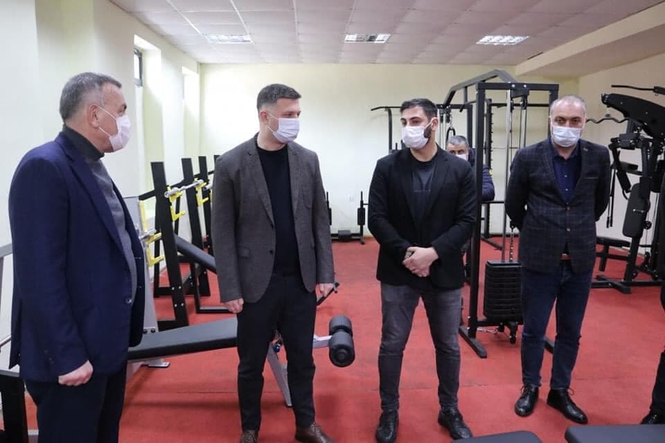 Frontnews image description