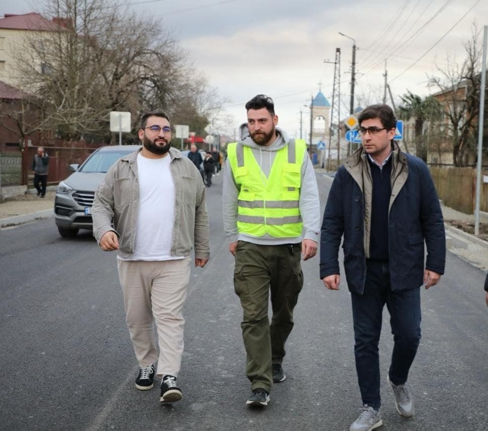 Frontnews image description