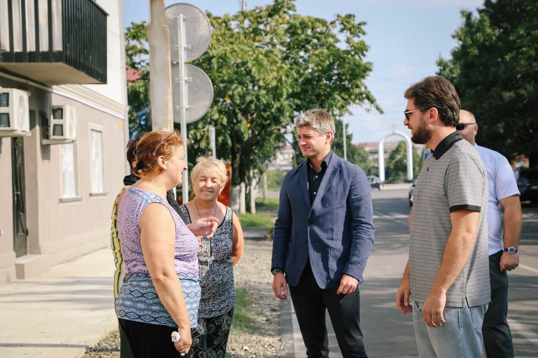 ბექა ვაჭარაძე – ჩვენ აქტიურად ვაგრძელებთ ქალაქის იერსახის მოწესრიგებასა და გალამაზებაზე ზრუნვას