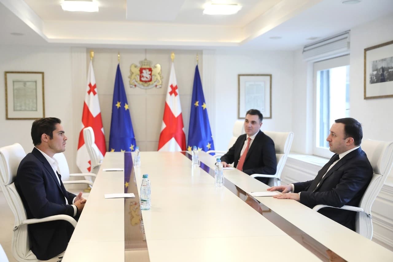 Frontnews image description