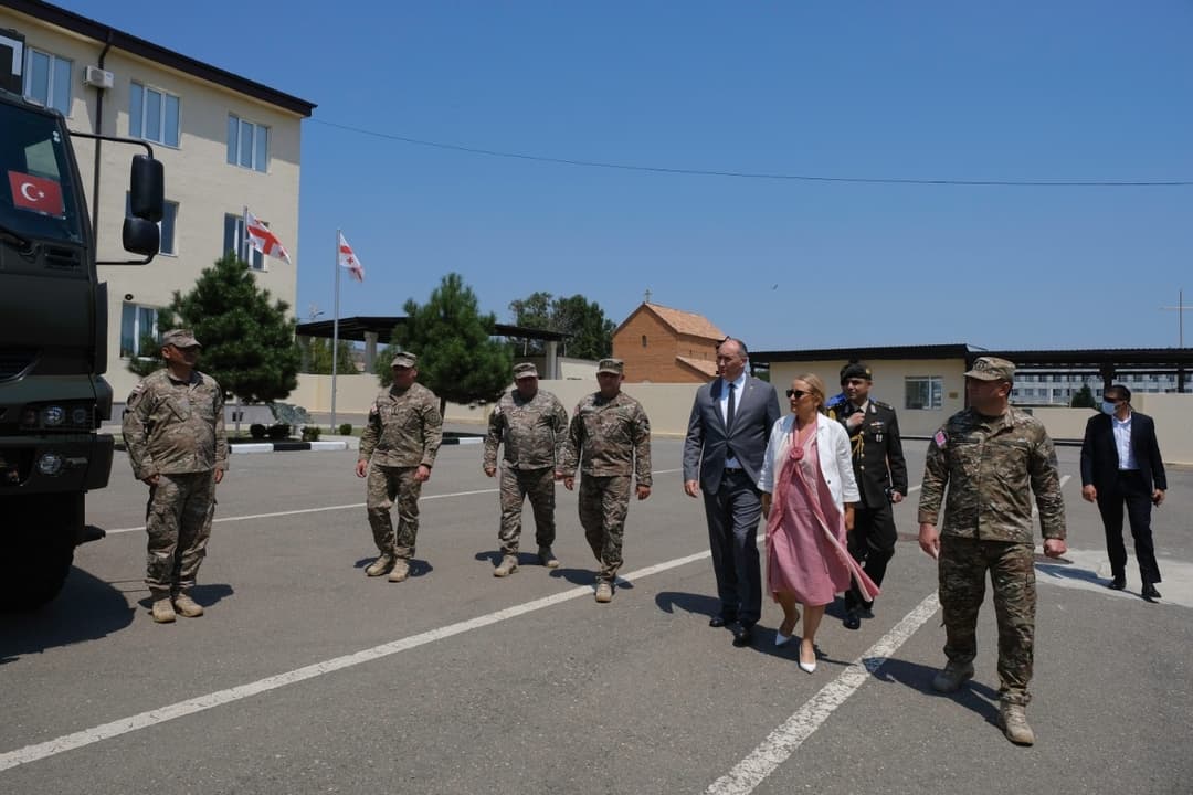 საქართველოს თავდაცვის სამინისტროს თურქეთის რესპუბლიკამ ტექნიკური მომსახურების მანქანები გადასცა