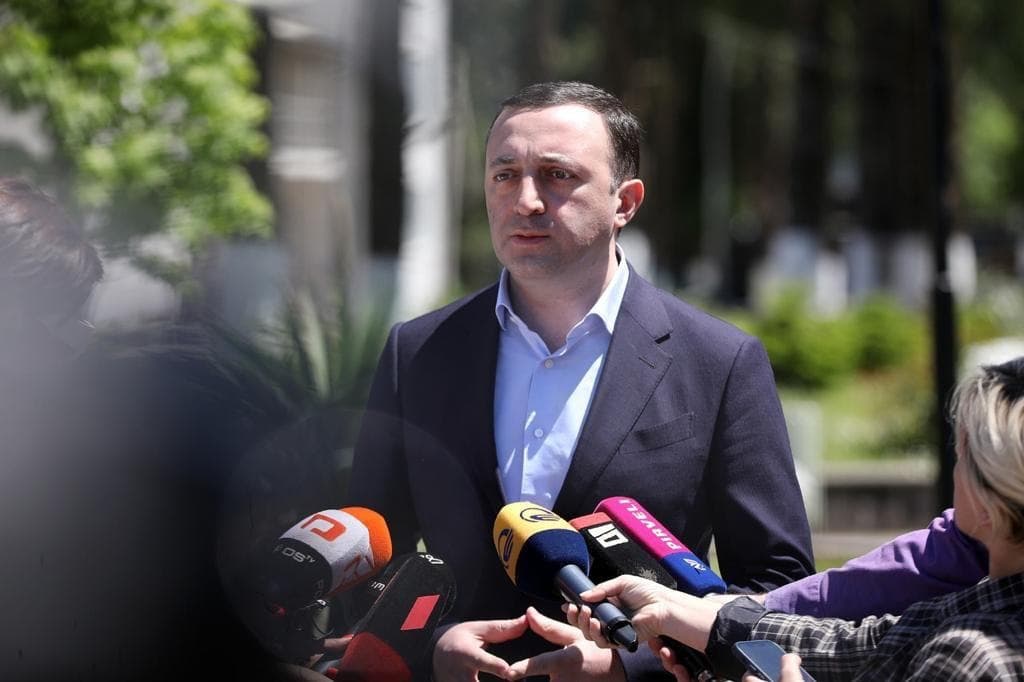 ირაკლი ღარიბაშვილი უეფას 21 წლამდე ნაკრებთა ევროპის საფეხბურთო ჩემპიონატის ჩასატარებლად აშენებულ ობიექტებს დაათვალიერებს